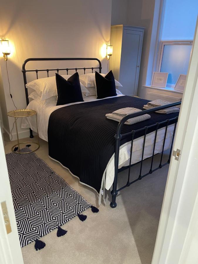 Seaview Flat With Balcony, Spacious 2 Bedroom Worthing Exterior photo